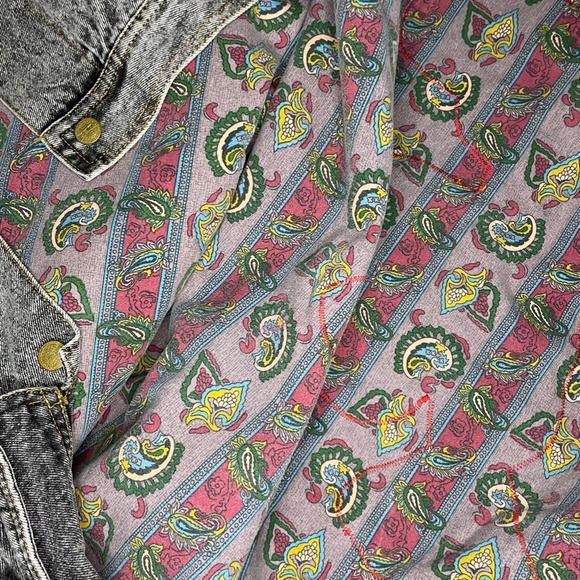 Vintage Embroidered Grey Denim Jacket - Picture 8 of 8